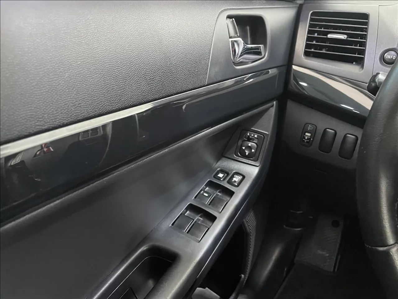 Mitsubishi Lancer HL 2.0 16V 160cv Aut., foto 12 de 20