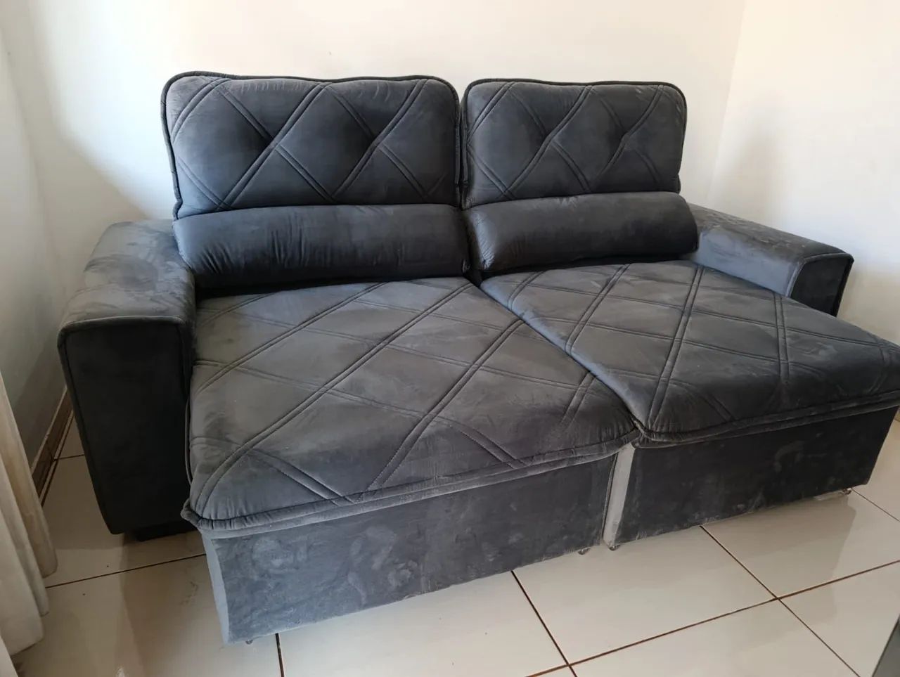 Sofá retrátil e reclinável novo 