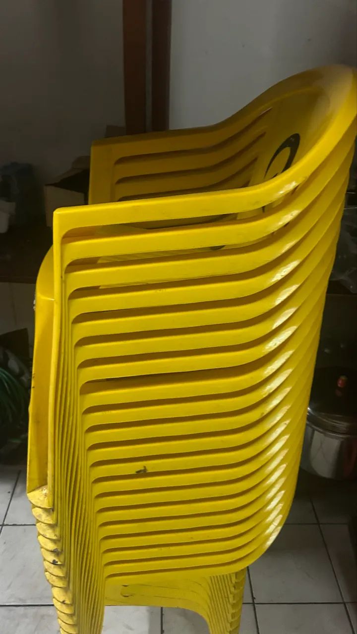 Geladeira e mesa e cadeira  - Foto 4