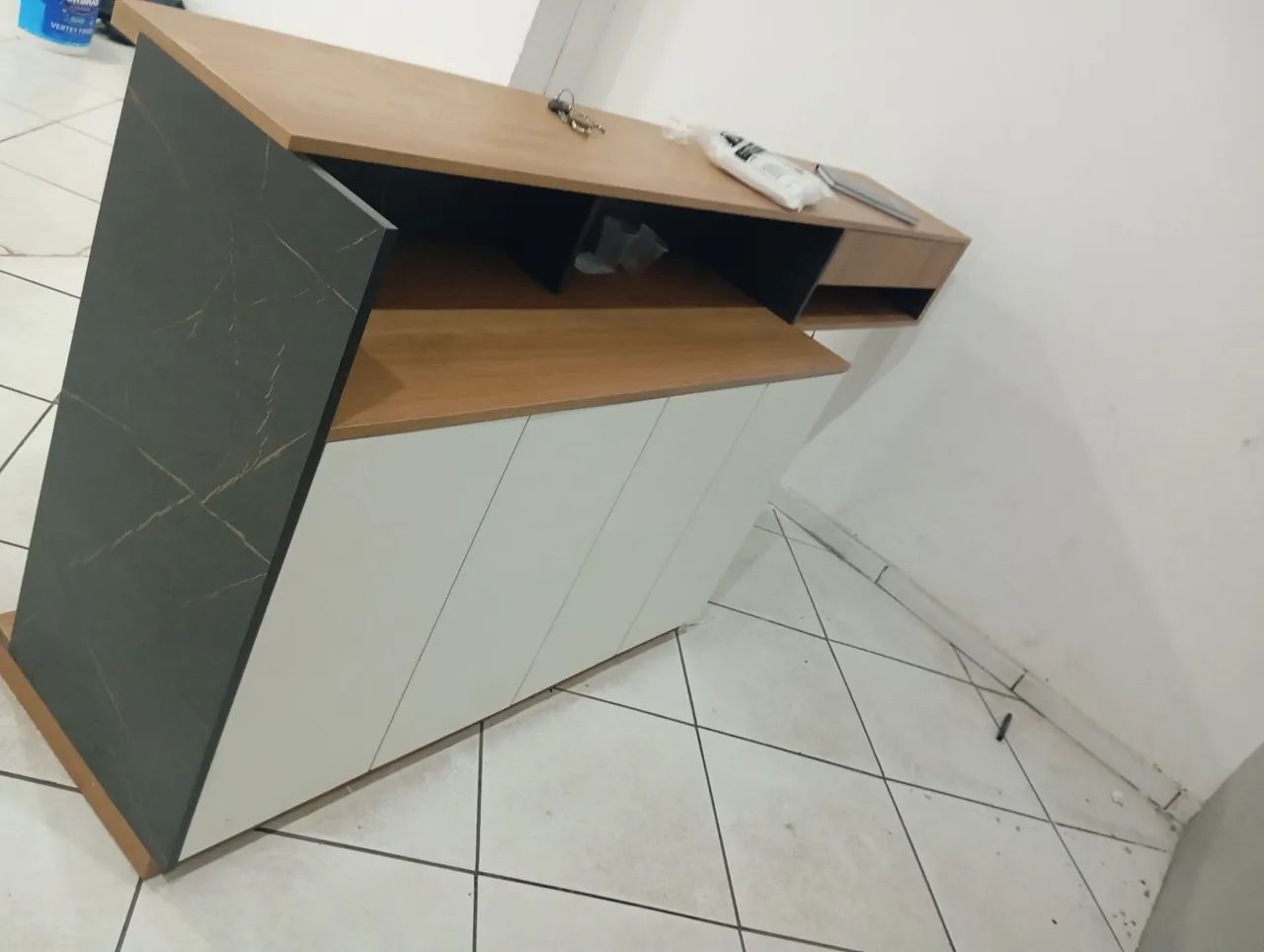 Balcão em MDF cm led 