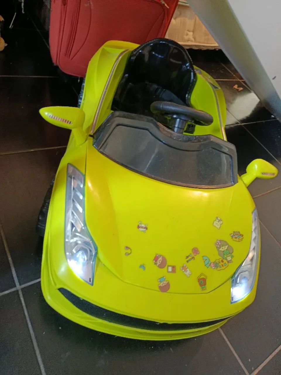 Carro elétrico infantil verde
