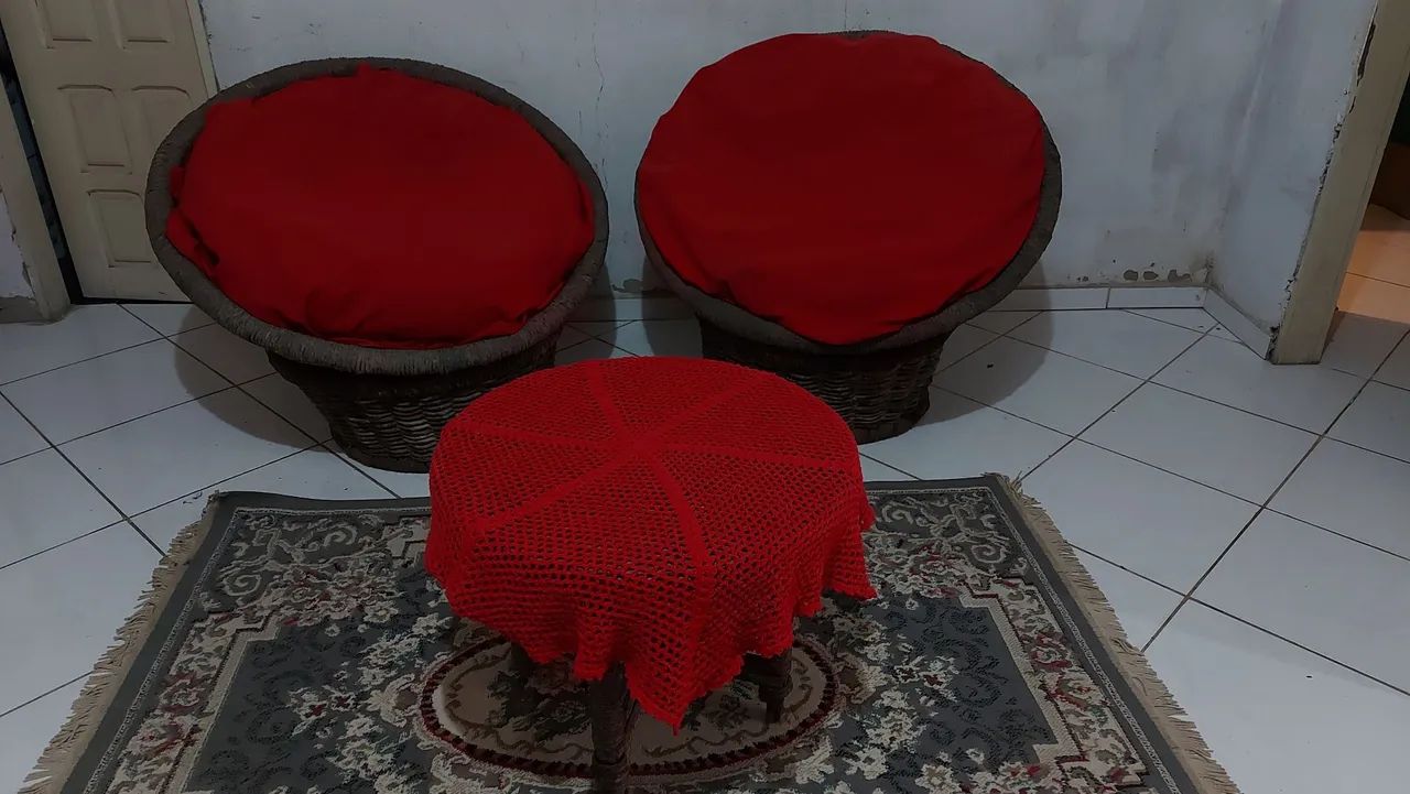 Poltronas bambu e mesa de centro