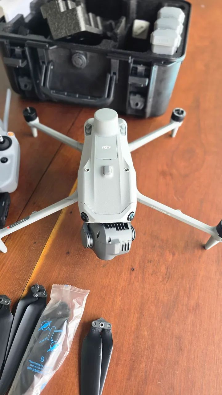 Drone DJI Matrice 4E Combo Flymore 3 Baterias - Foto 3