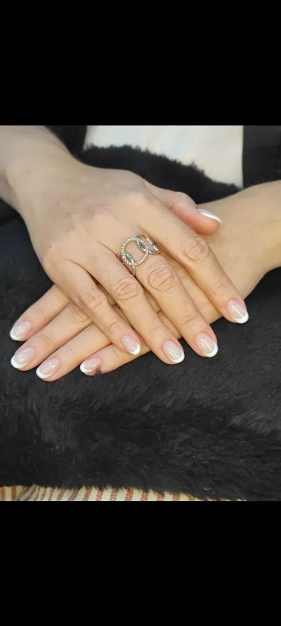 VAGA PARA MANICURE!!! 