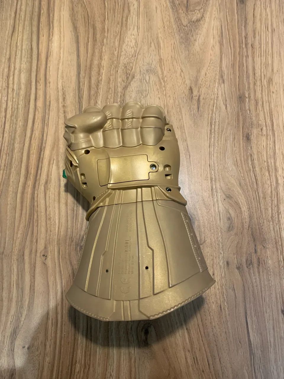 Manopla do infinito Thanos Vingadores - Foto 2