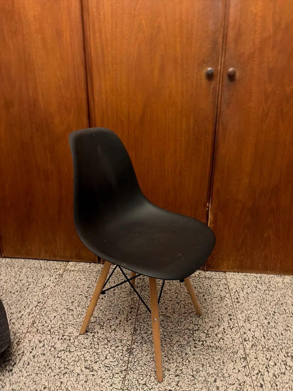 Par de cadeiras Eiffel Charles Eames  - Foto 3