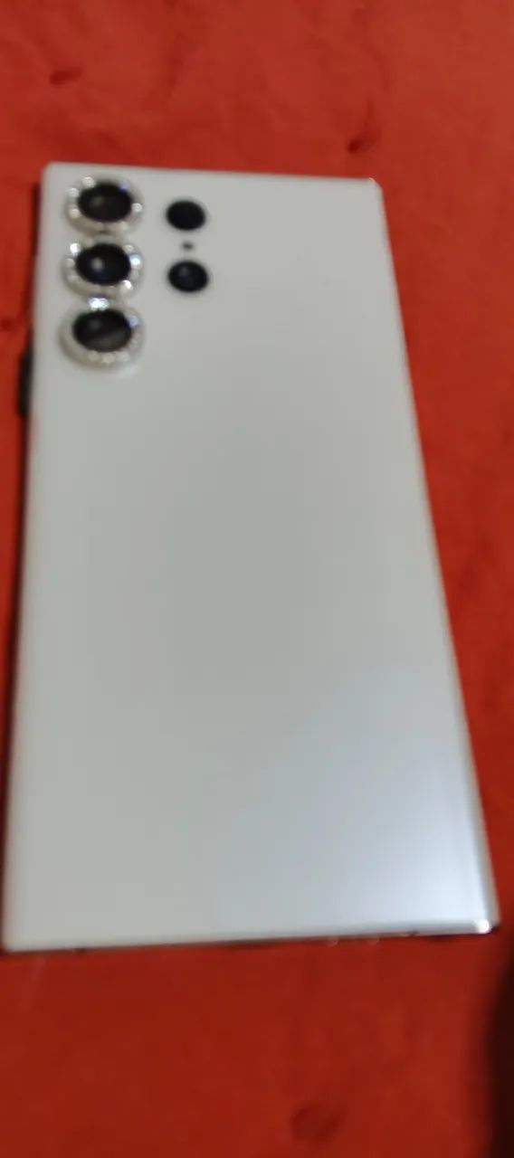 Vendo esse celular 6ram 256gb de memória Android 13 só 300 reais