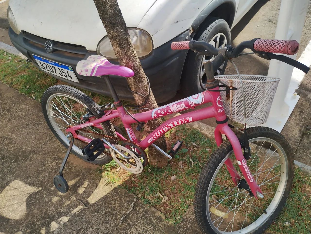Vende se bicicleta.