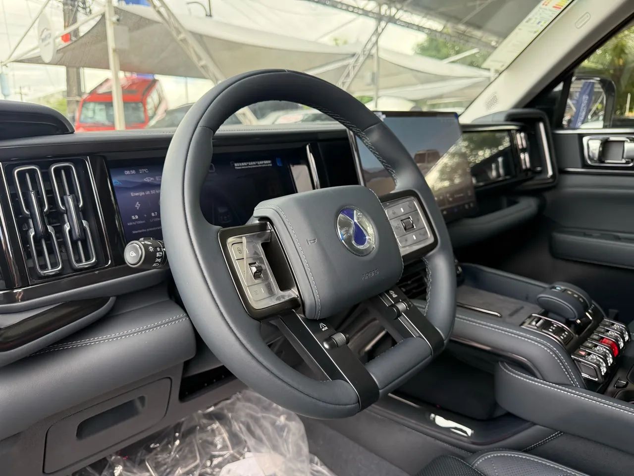 Denza B5 4WD, foto 6 de 14