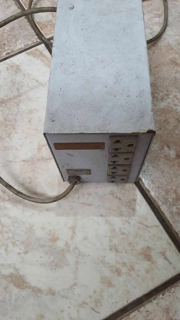 Estabilizador 1000w - Foto 3