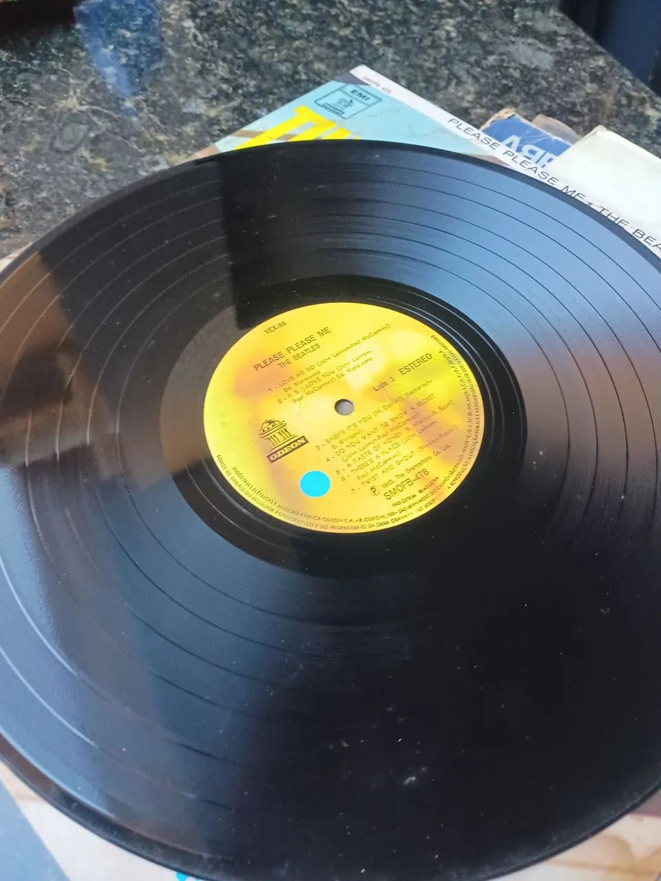 LP The Beatles please please me em ótimas condições  - Foto 3