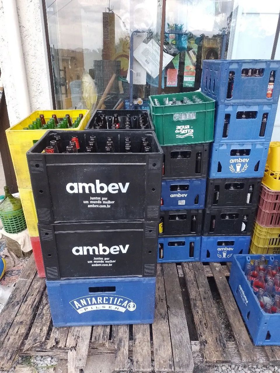 Engradado de cerveja vazio...