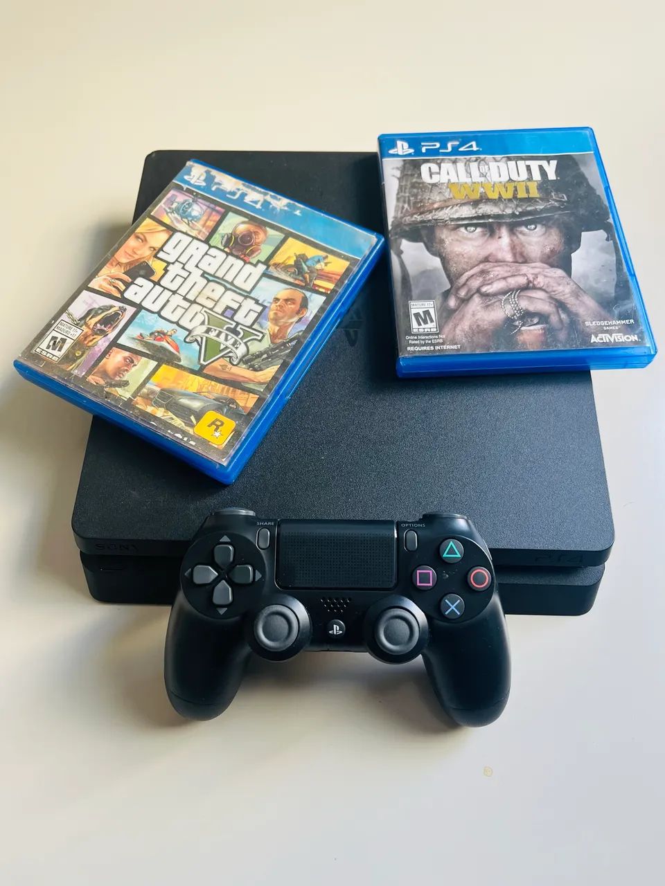PS4 500GB + 2 Jogos