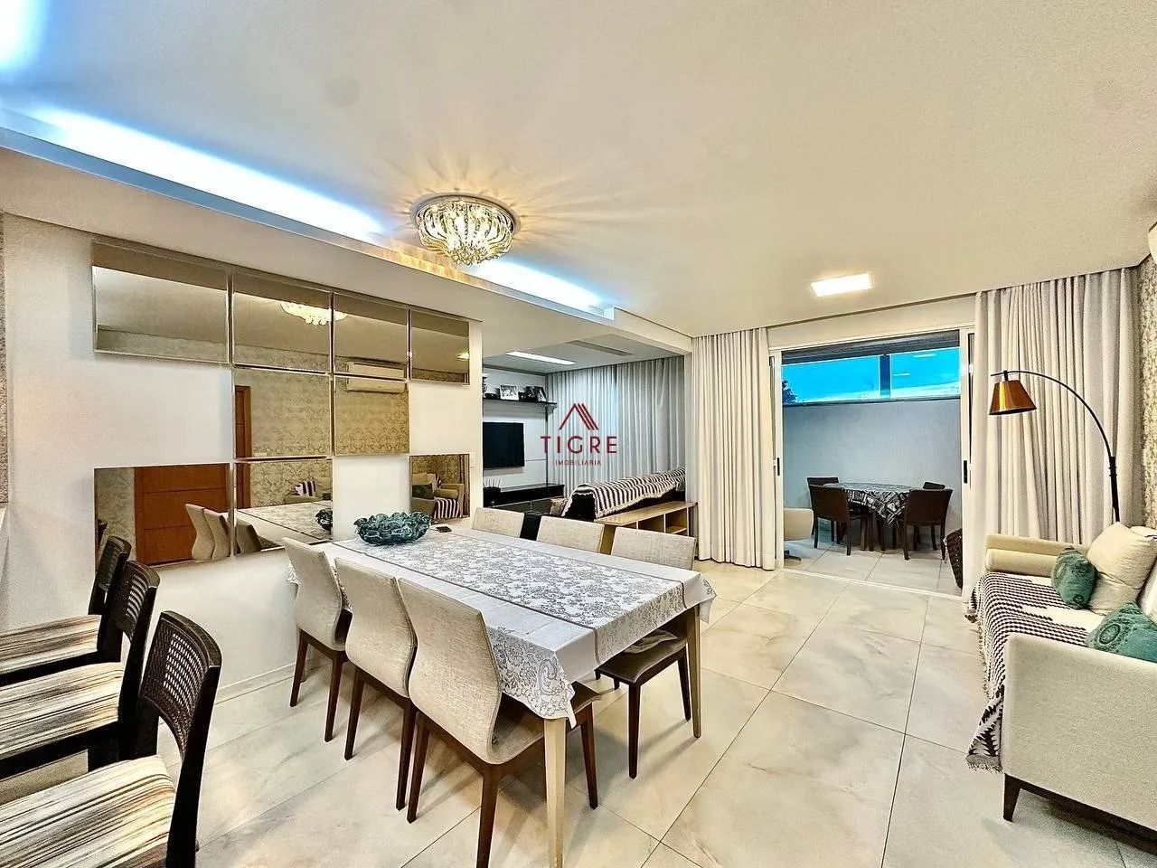 Apartamento com 3 Quartos à Venda, 165m² - Foto 2