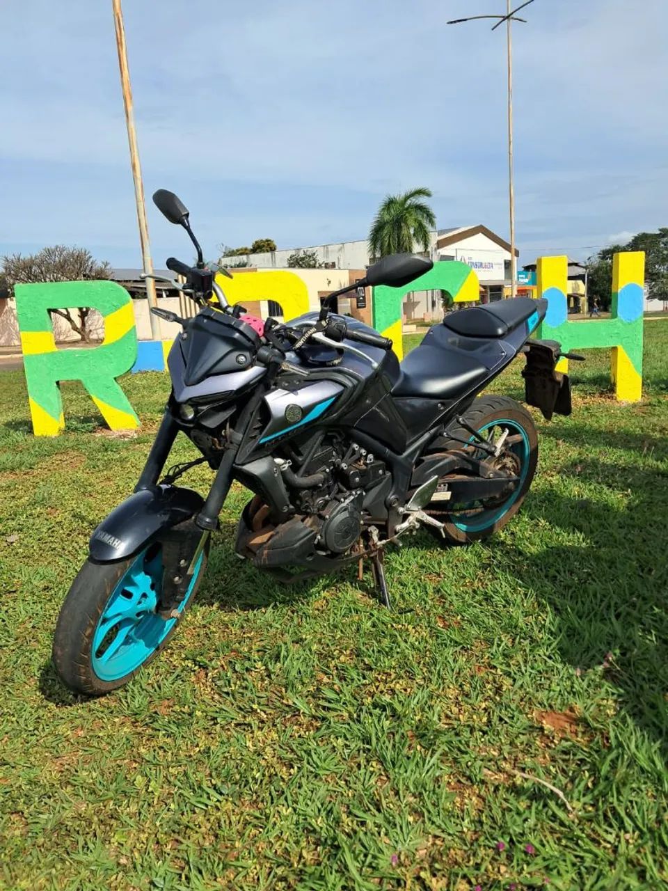 Moto MT 03