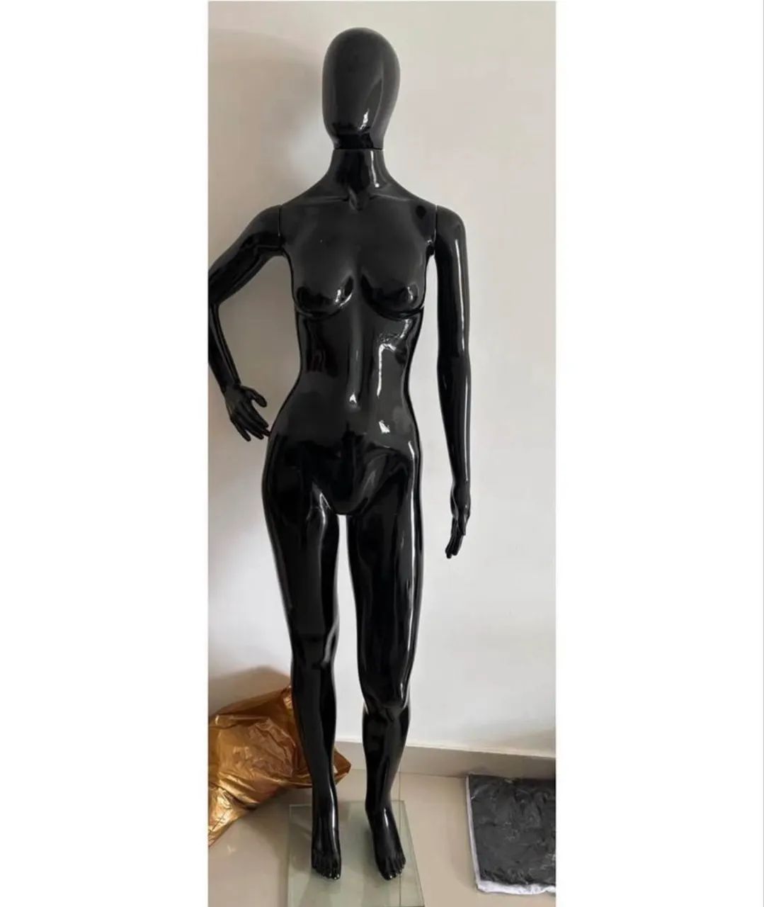 Manequim para loja feminina 