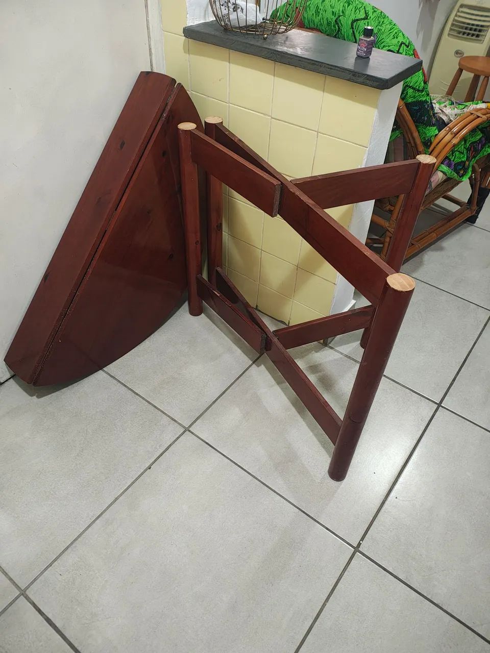 Mesa em.nadeira totalmente desmontável  - Foto 5