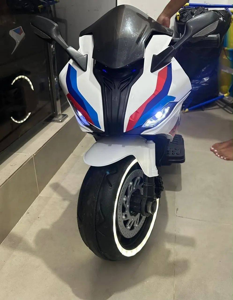 Moto elétrica infantil 
