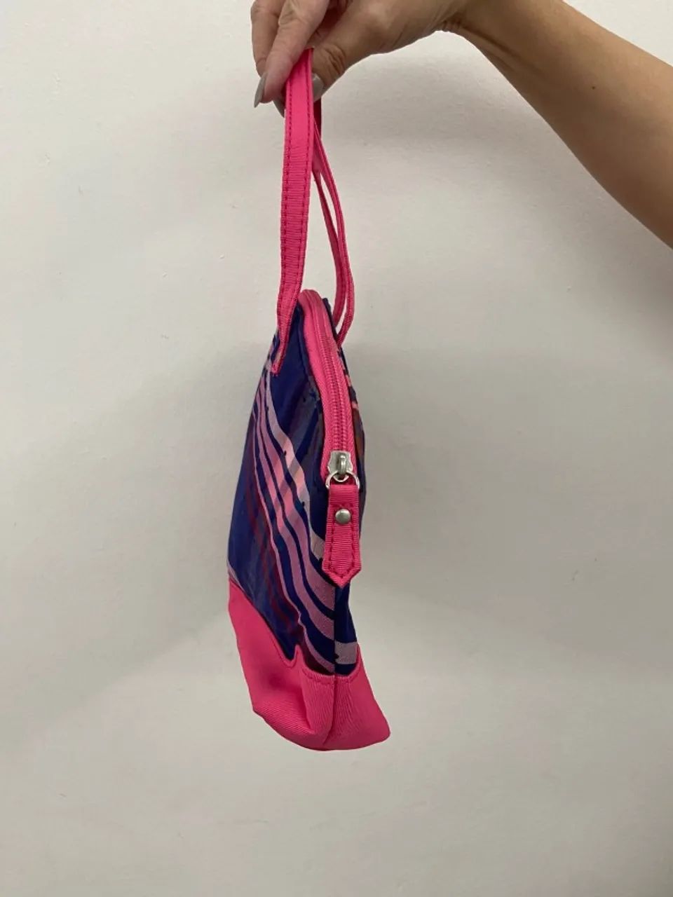 Bolsa da Tommy Hilfiger usada mas Original- Se gostou, faça uma proposta - Foto 2