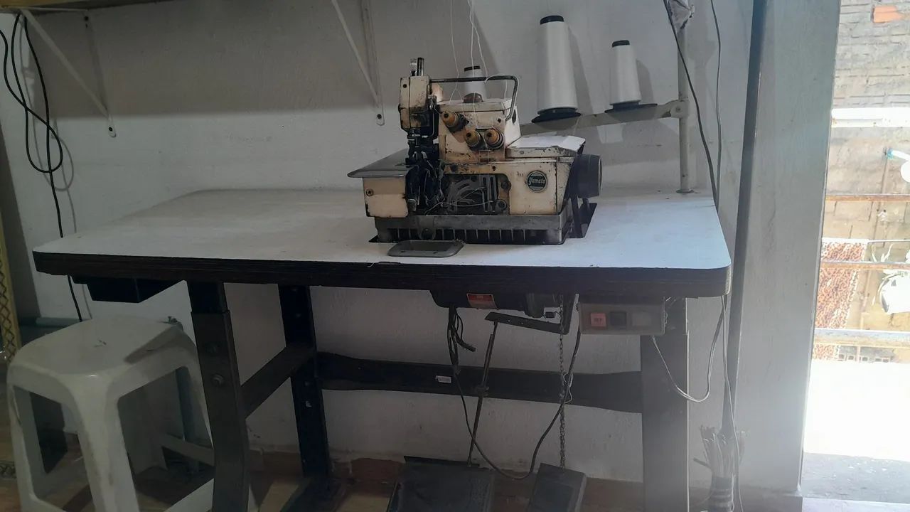 Vendo máquina overlok 