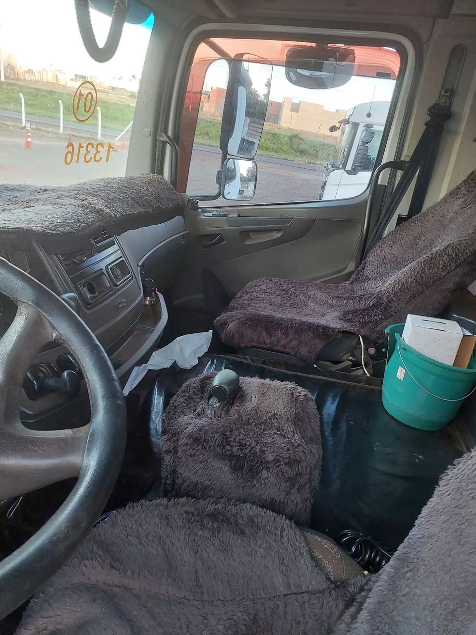 Caminhao linha pesada  - Foto 5