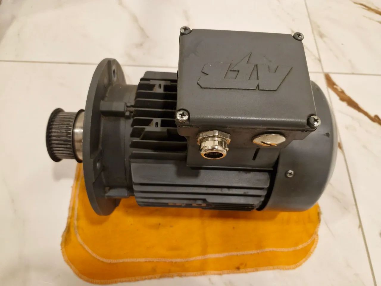Motor Elétrico Trifásico Importado ATB 3cv (Flangeado IMB5) - Perfeito Estado - Foto 3