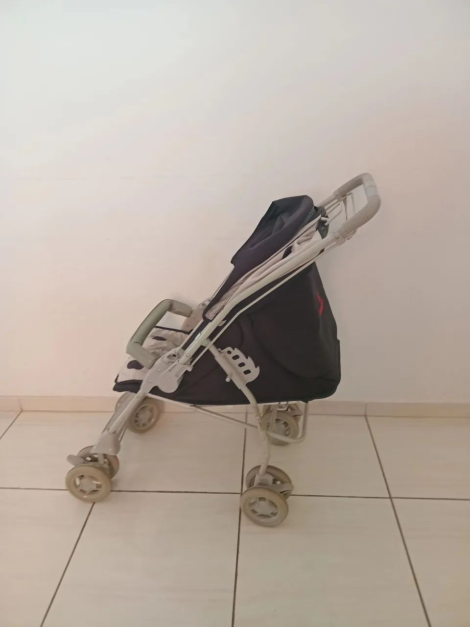 Vendo carrinho de bebê  - Foto 4