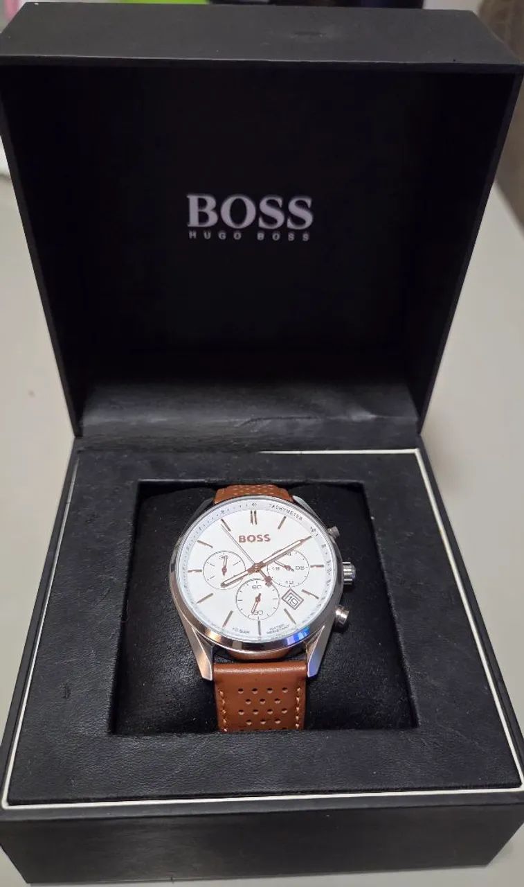 Relógio Hugo Boss com pulseira caramelo 