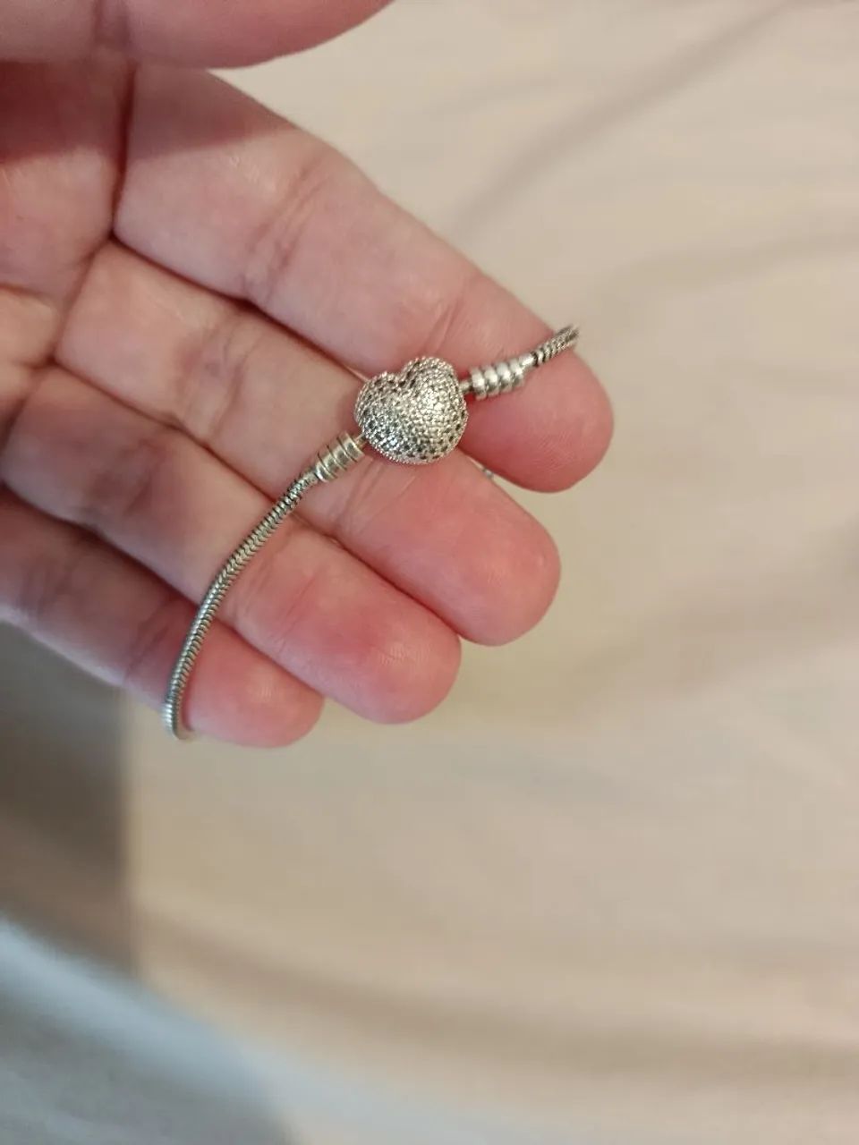 Pulseira de prata berloque. - Foto 3