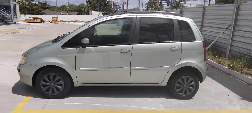 Fiat Idea ELX 1.4 MPI Fire Flex 8V 5P 2009 - Foto 2