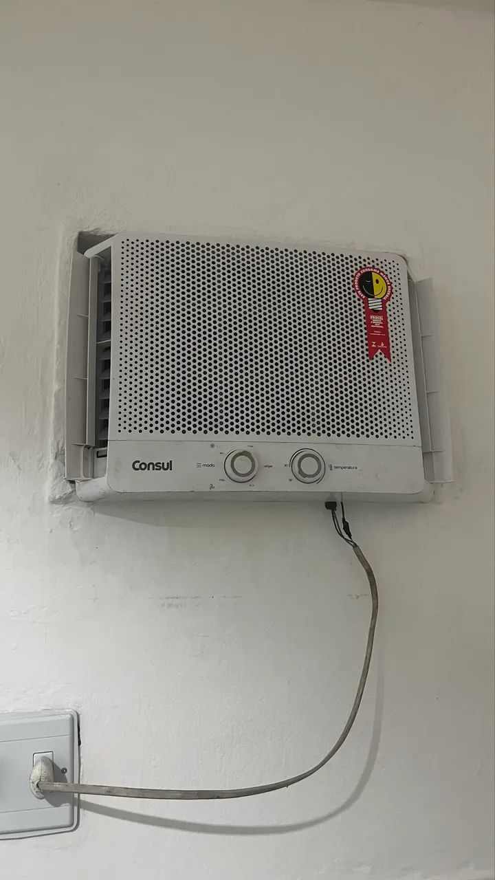 Vendo ar condicionado consul 10.000 gelando, mas com defeito na hélice - Foto 2