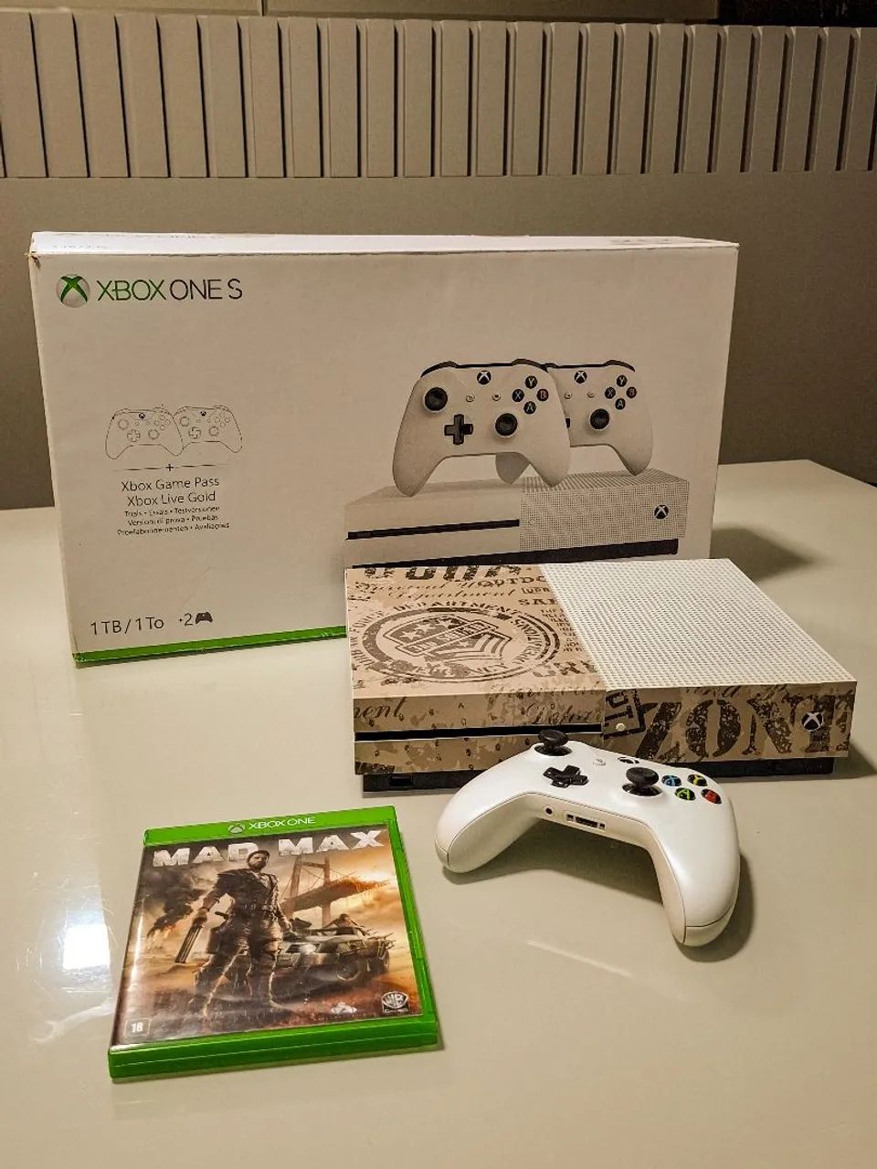 Xbox One S 1TB na Caixa - Novo
