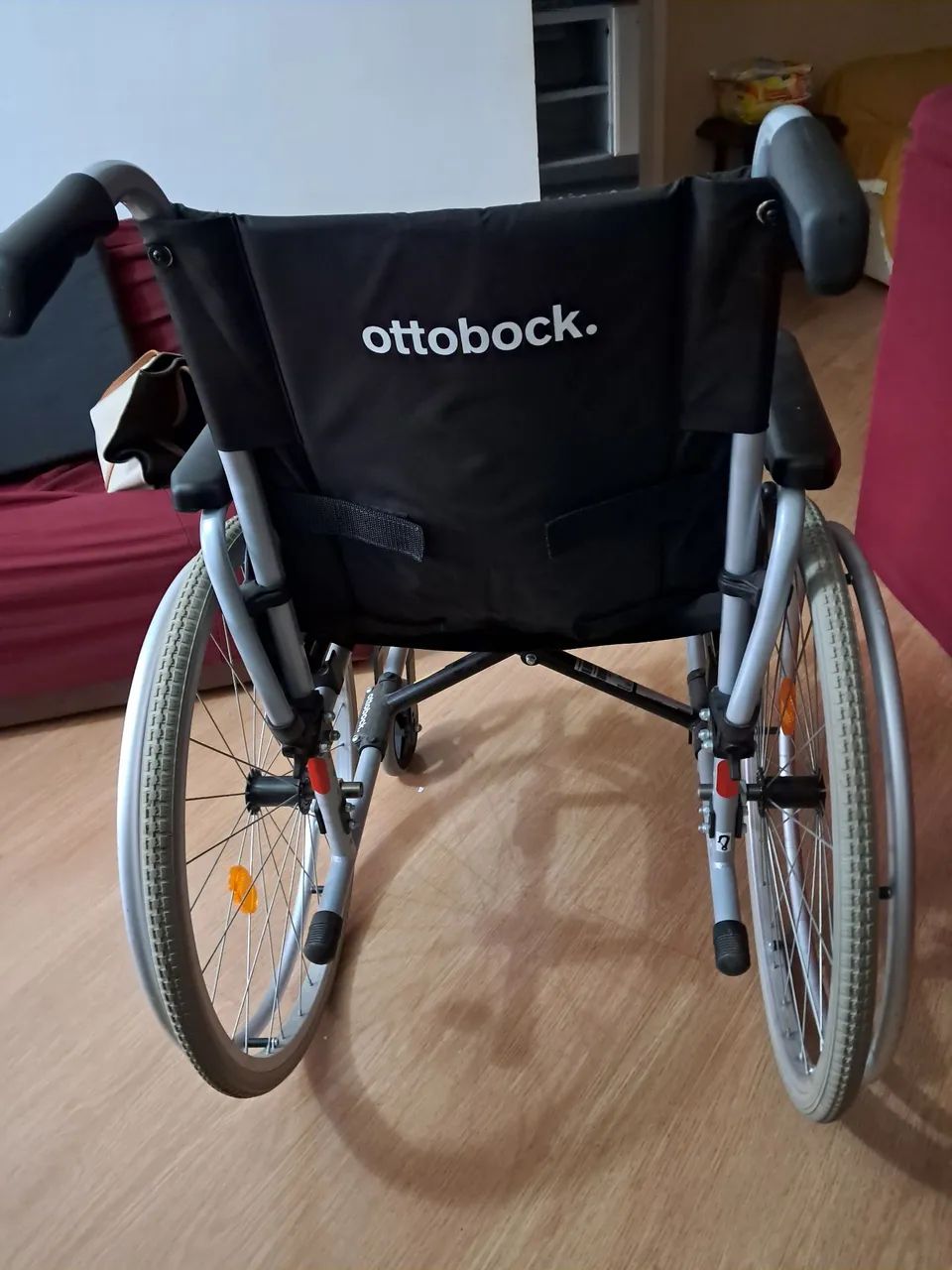 Vendo cadeira de rodas - Foto 4