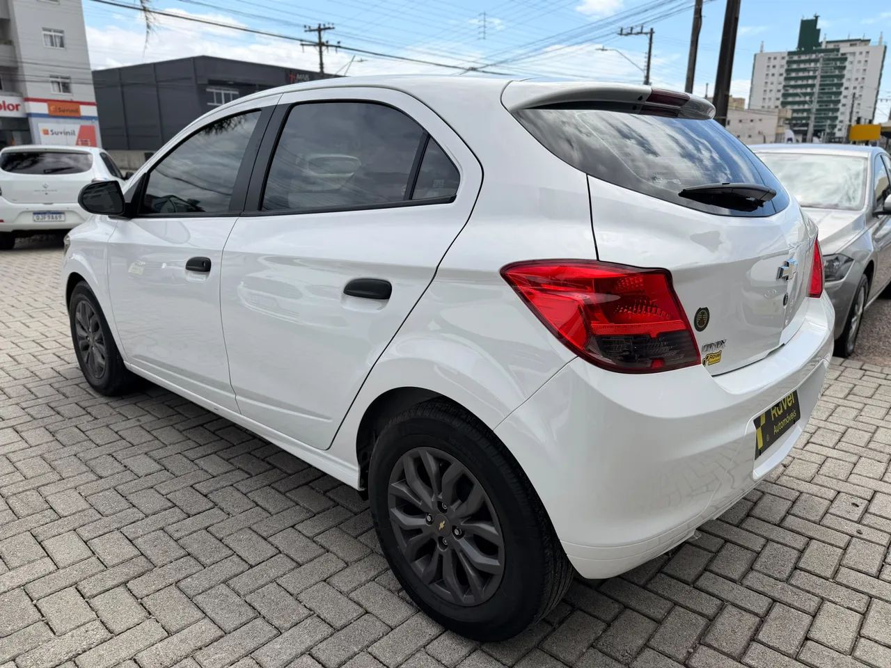 Chevrolet Onix JOY Hatch 1.0 8V Flex Mec. 4P 2019 - Foto 5