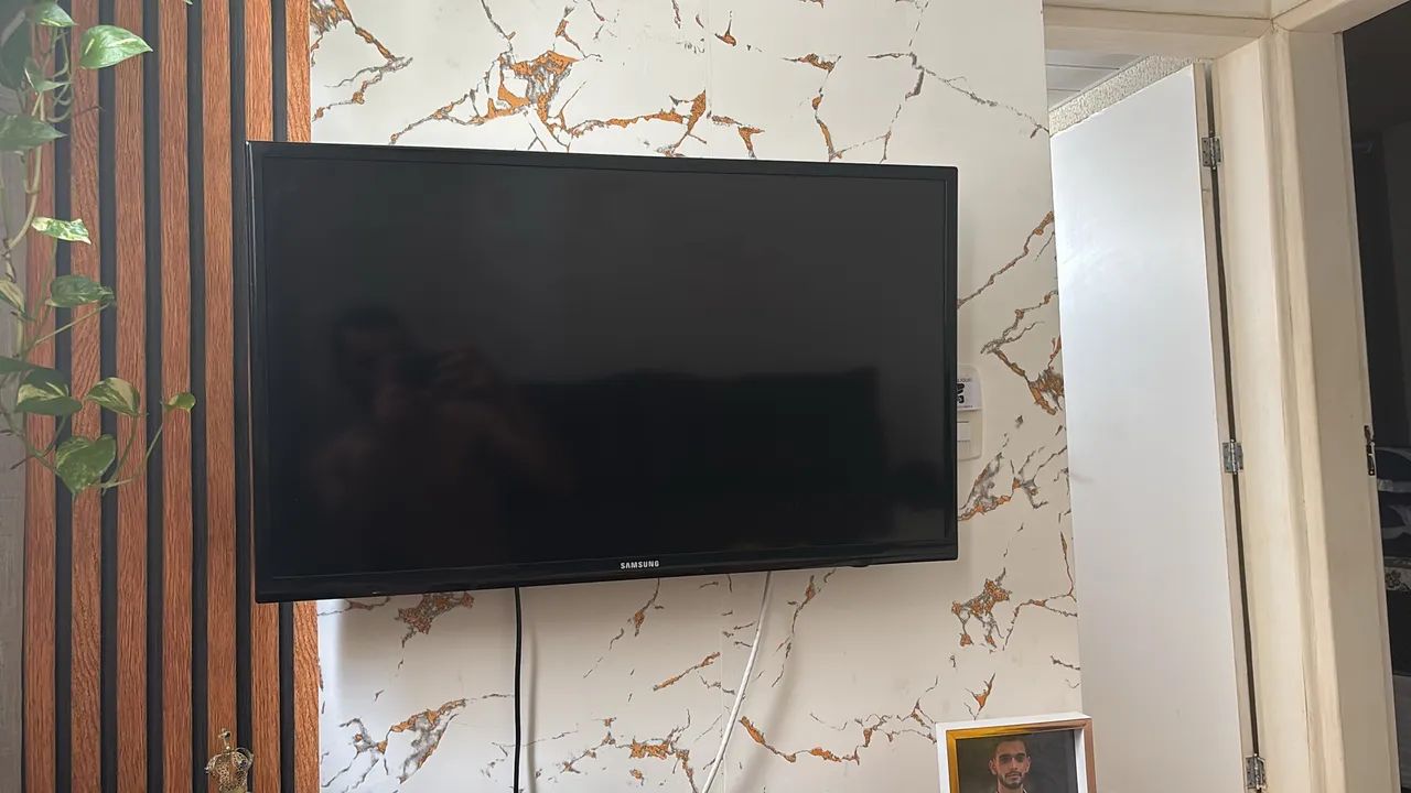 VENDO TV 32 POLEGADAS PLACA FONTE QUEIMADA MAIS TELA PERFEITA! OBS.: NÃO É SMART 