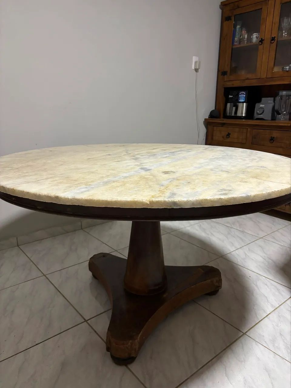 Mesa de mármore branca