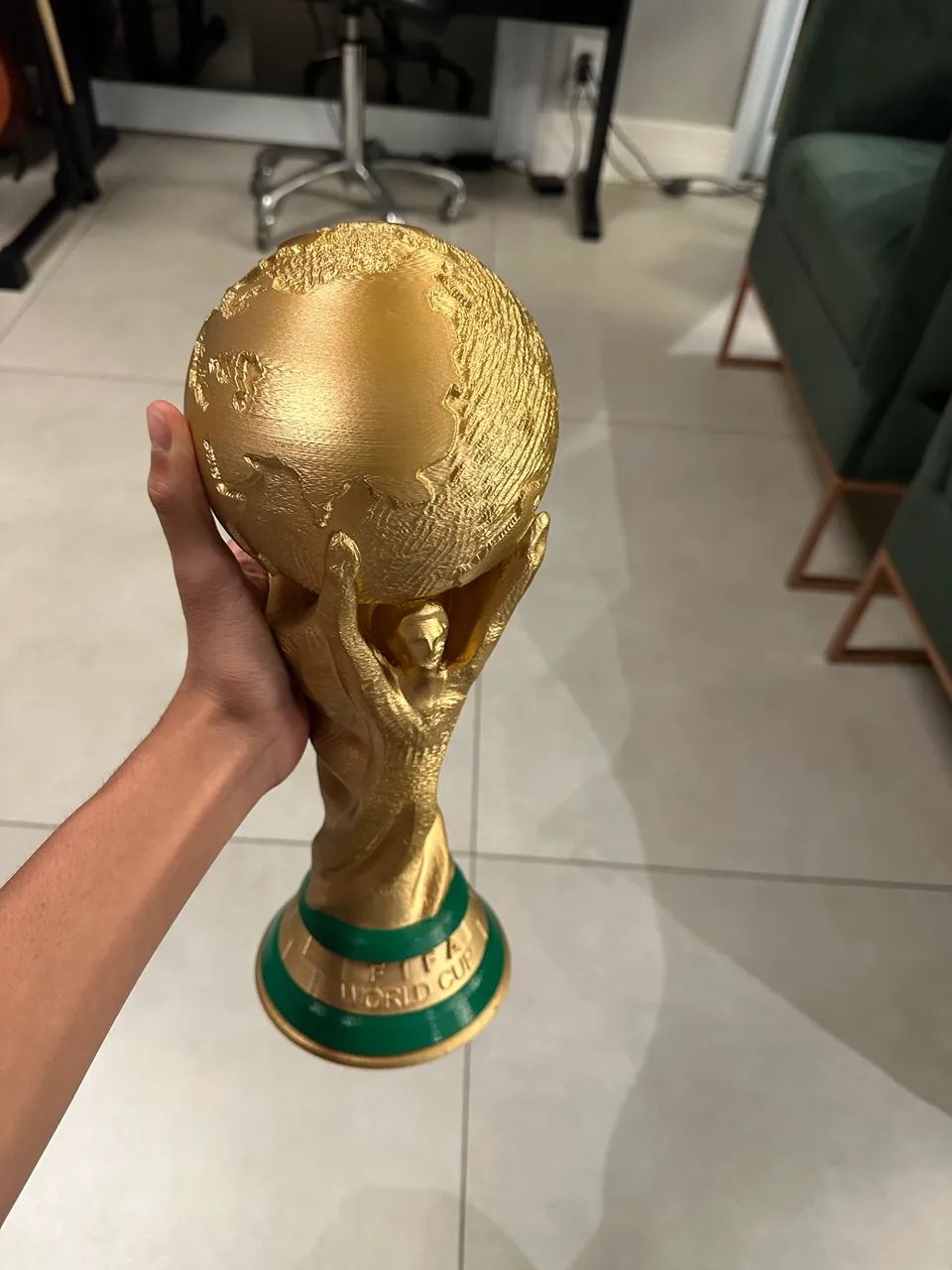 Troféu copa do mundo tamanho real  - Foto 3