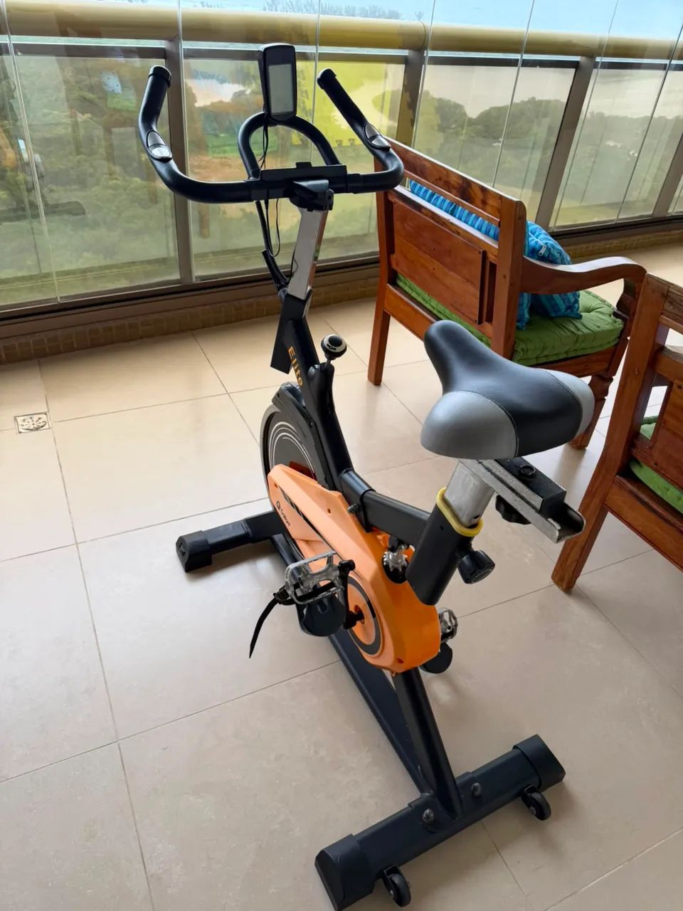 Bicicleta ergonômica 