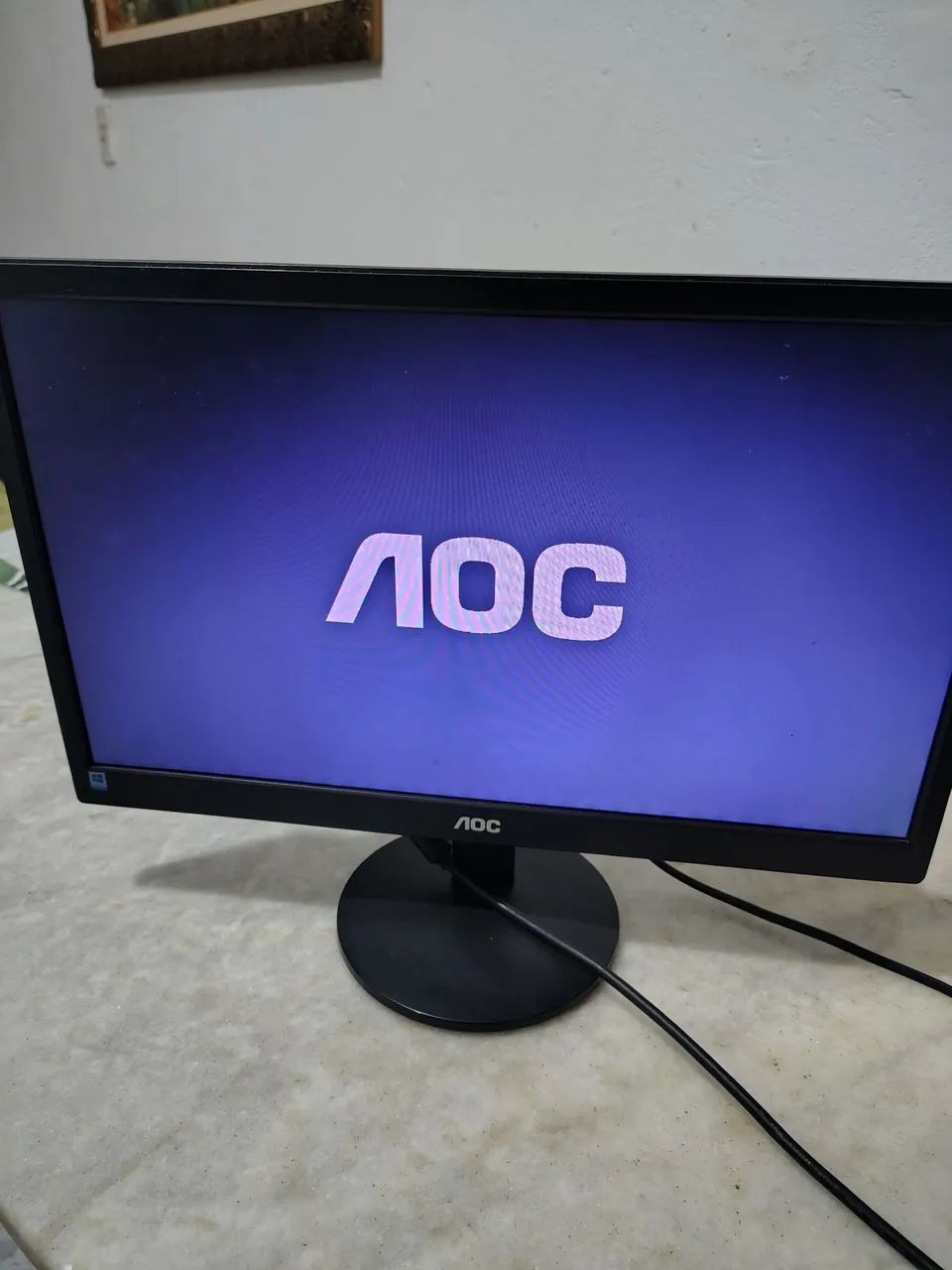 Monitor AOC 19" 60Hz 5ms. Funcionando perfeitamente.