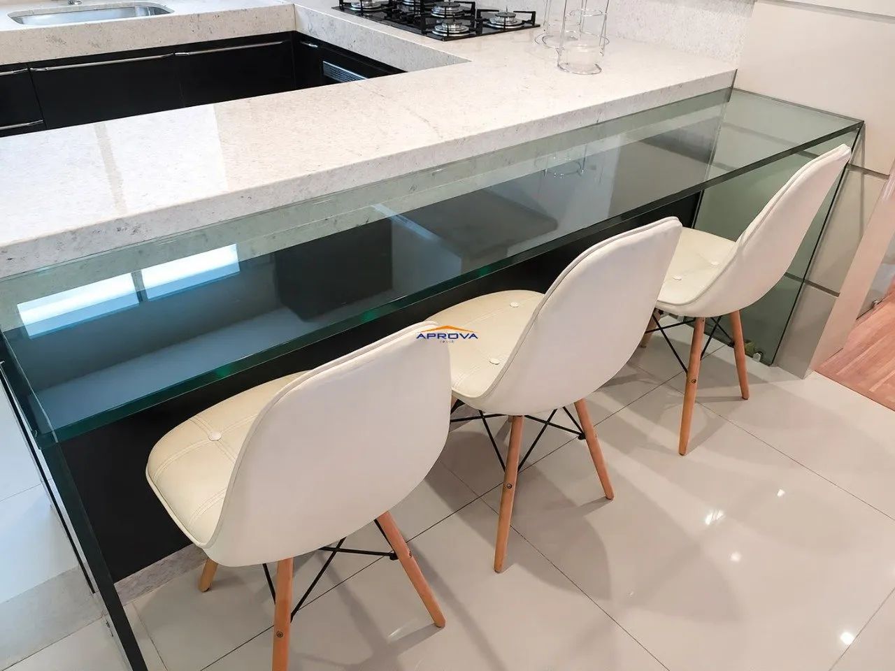 EXCELENTE APARTAMENTO PARA LOCAÇÃO *MOBILIADO** - Foto 4