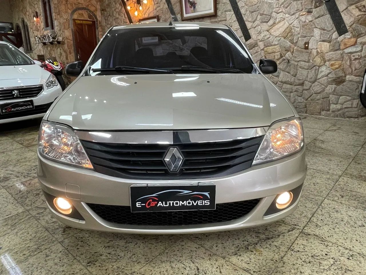 Renault Logan Expression Flex 1.6 16V 4P 2012 - Foto 5