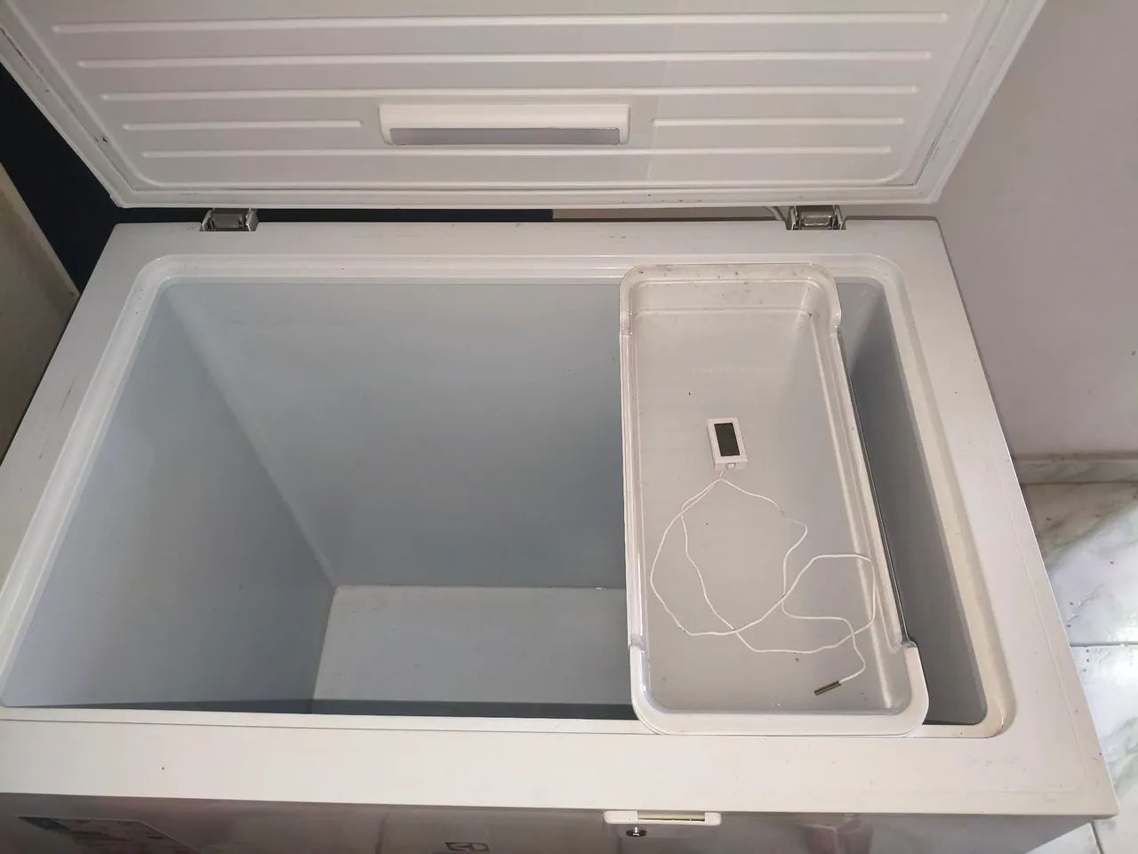 Freezer Eletrolux HE200 220v - Foto 2