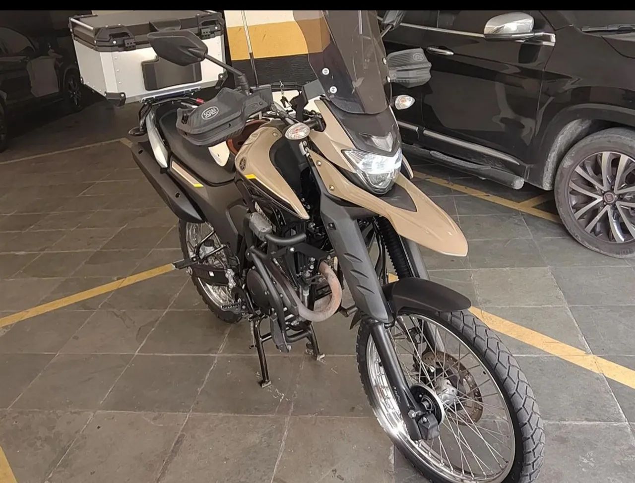 XTZ Lander 250  - Foto 4