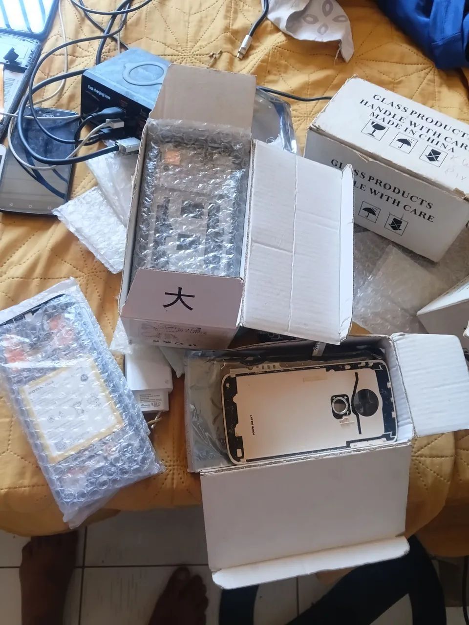 Celulares para retirada de pecas  e uma base de carregamento de celular rápida  - Foto 3