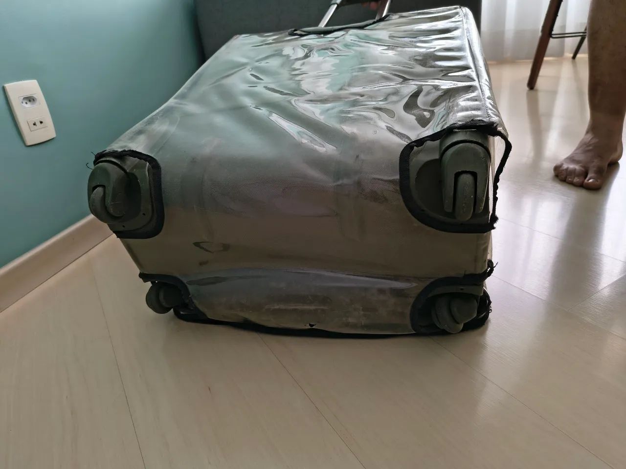 Mala de viagem 23k com 4 rodinhas em Botafogo. - Foto 4