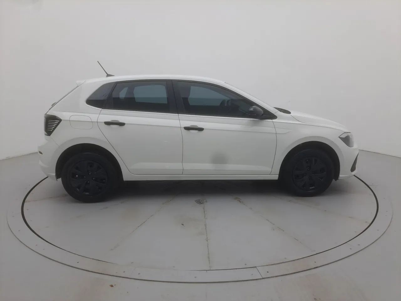 Volkswagen Polo Track 1.0 Flex 12V 5p, foto 6 de 18