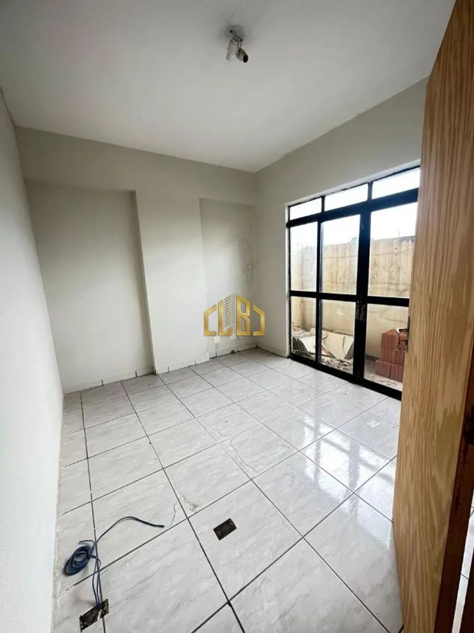 Excelente Sala Comercial a venda no Centro Empresarial de Várzea Grande Centro da cidade e - Foto 3