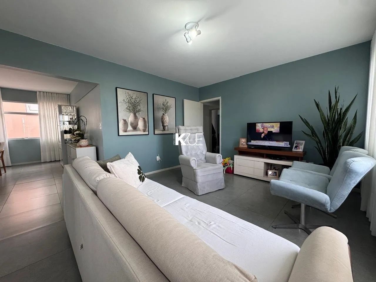 Apartamento à venda no bairro Coqueiros em Florianópolis - Foto 2