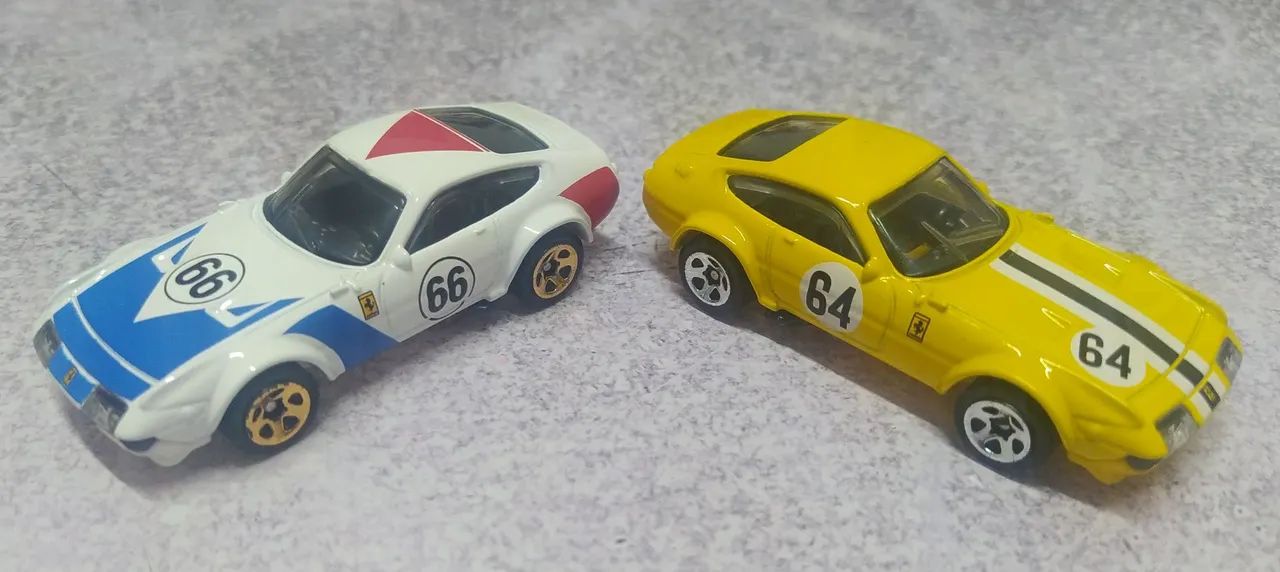 Lote de 8 Ferrari Hot Wheels  - Foto 2