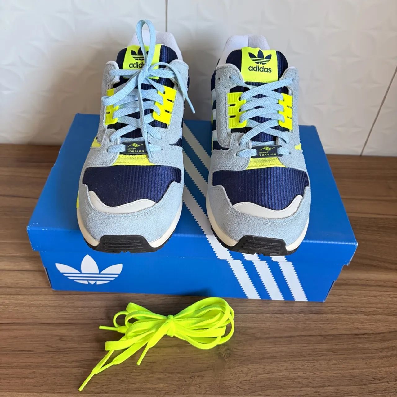 【yuto】 tênis adidas zx 8000 azul e amarelo, us 43.5 - Calçados - Timbí